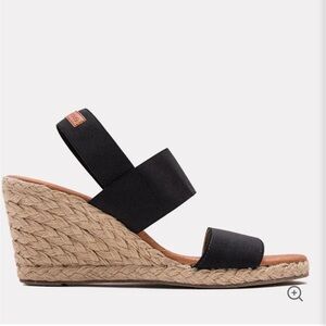 Andre Assous Allison Wedge